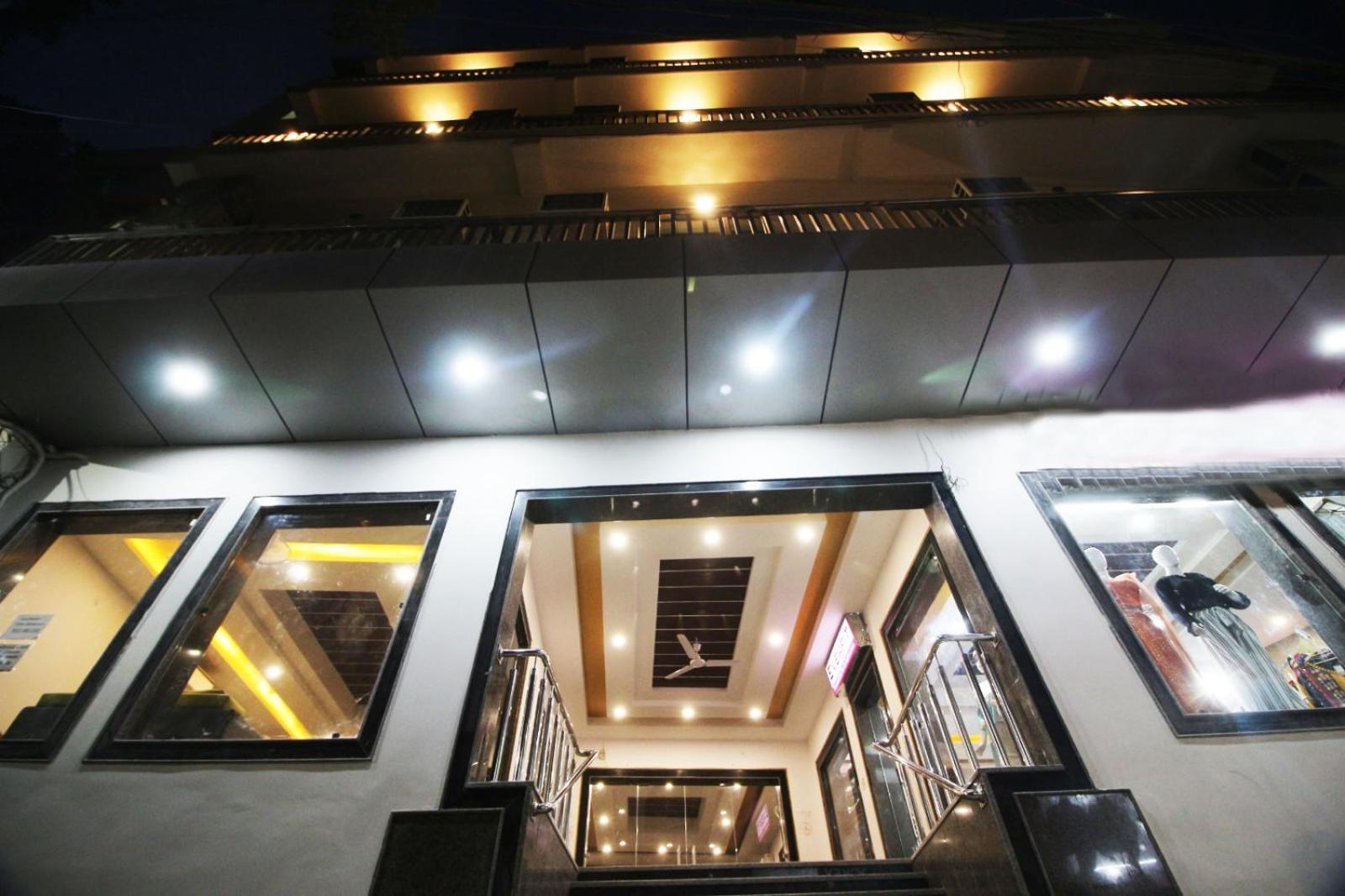 Hotel Peridot Near Igi Delhi Airport นิวเดลี ภายนอก รูปภาพ